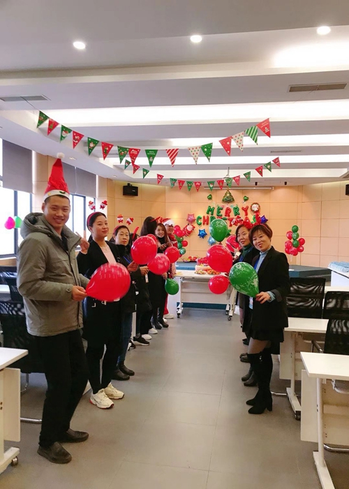 蘇州昱齊盛——圣誕將至，光影斑斕，感恩有你！