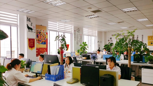 恭喜！蘇州昱騰與依迪埃展柜公司簽訂勞務(wù)外包業(yè)務(wù)！