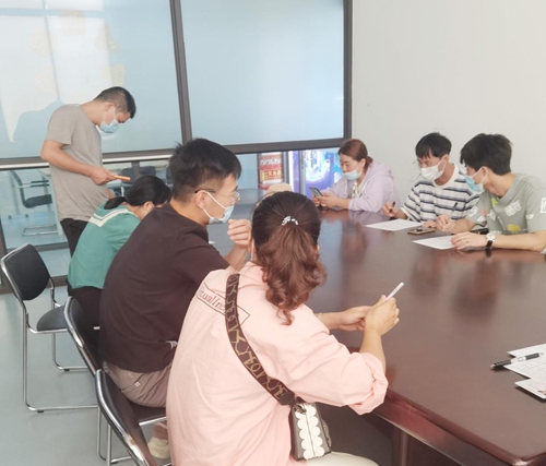 恭喜！蘇州昱騰與依迪埃展柜公司簽訂勞務(wù)外包業(yè)務(wù)！
